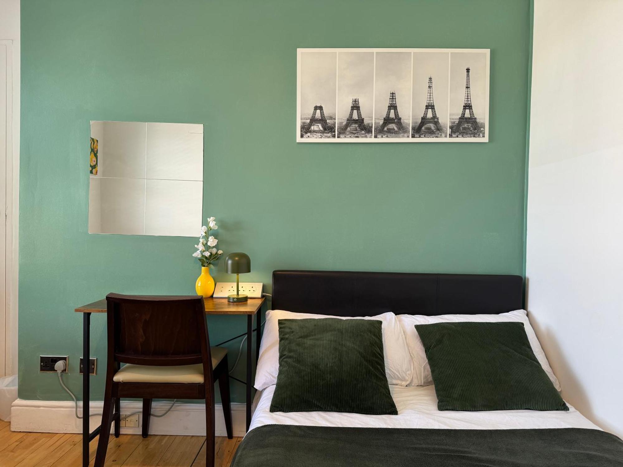 Holborn Entire Flat In Apartamento Londres